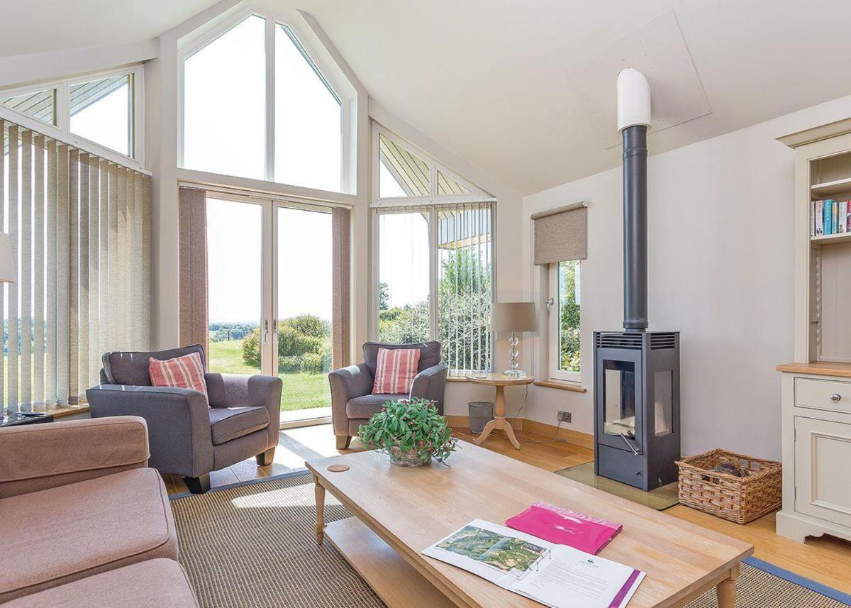 Swandown Lodges Chard Eksteriør bilde