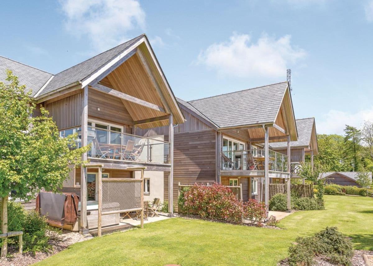 Swandown Lodges Chard Eksteriør bilde