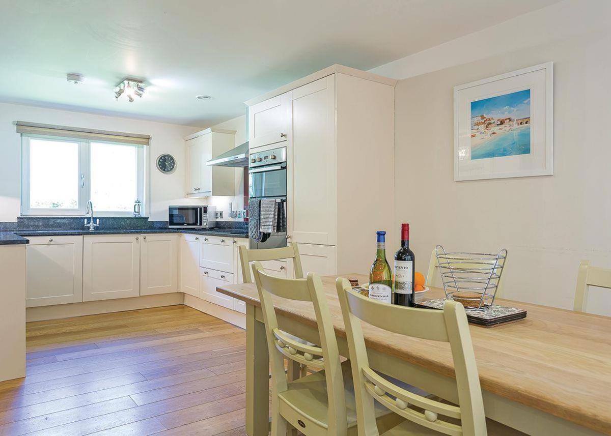 Swandown Lodges Chard Eksteriør bilde