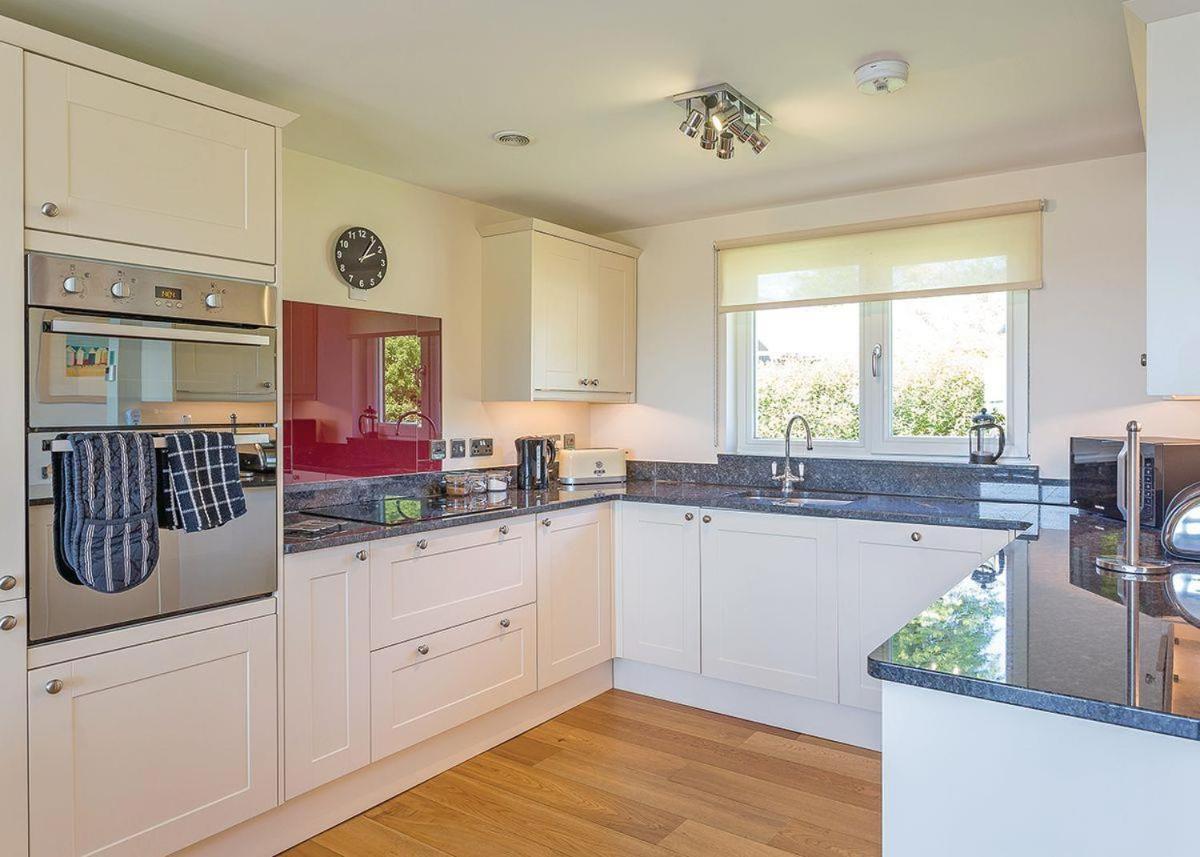 Swandown Lodges Chard Eksteriør bilde