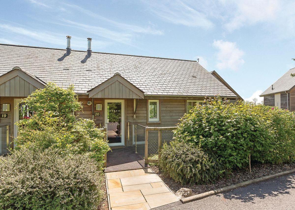 Swandown Lodges Chard Eksteriør bilde