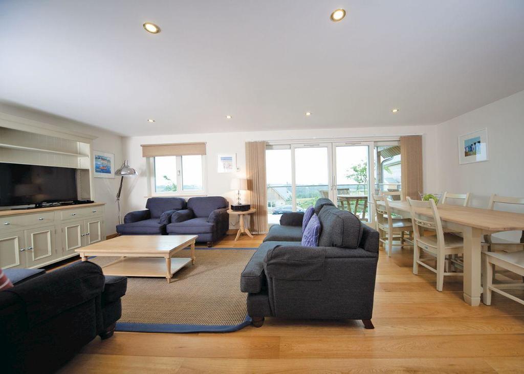 Swandown Lodges Chard Eksteriør bilde